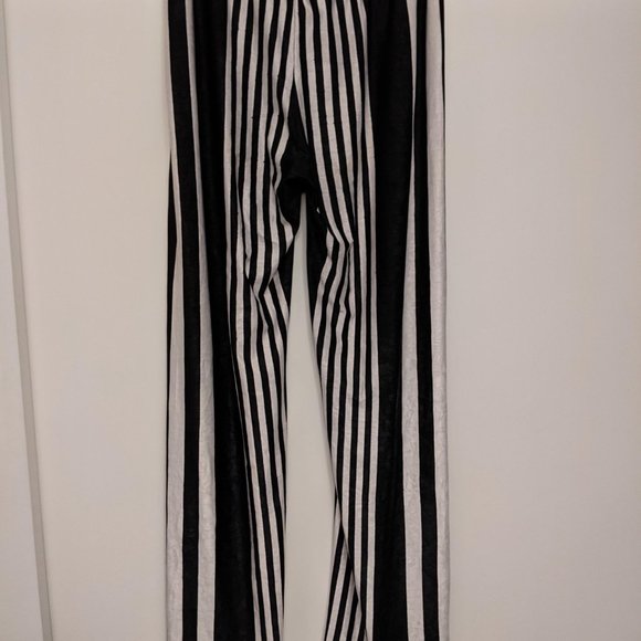 Stretchy Striped Flare Leggings - Picture 2 of 3